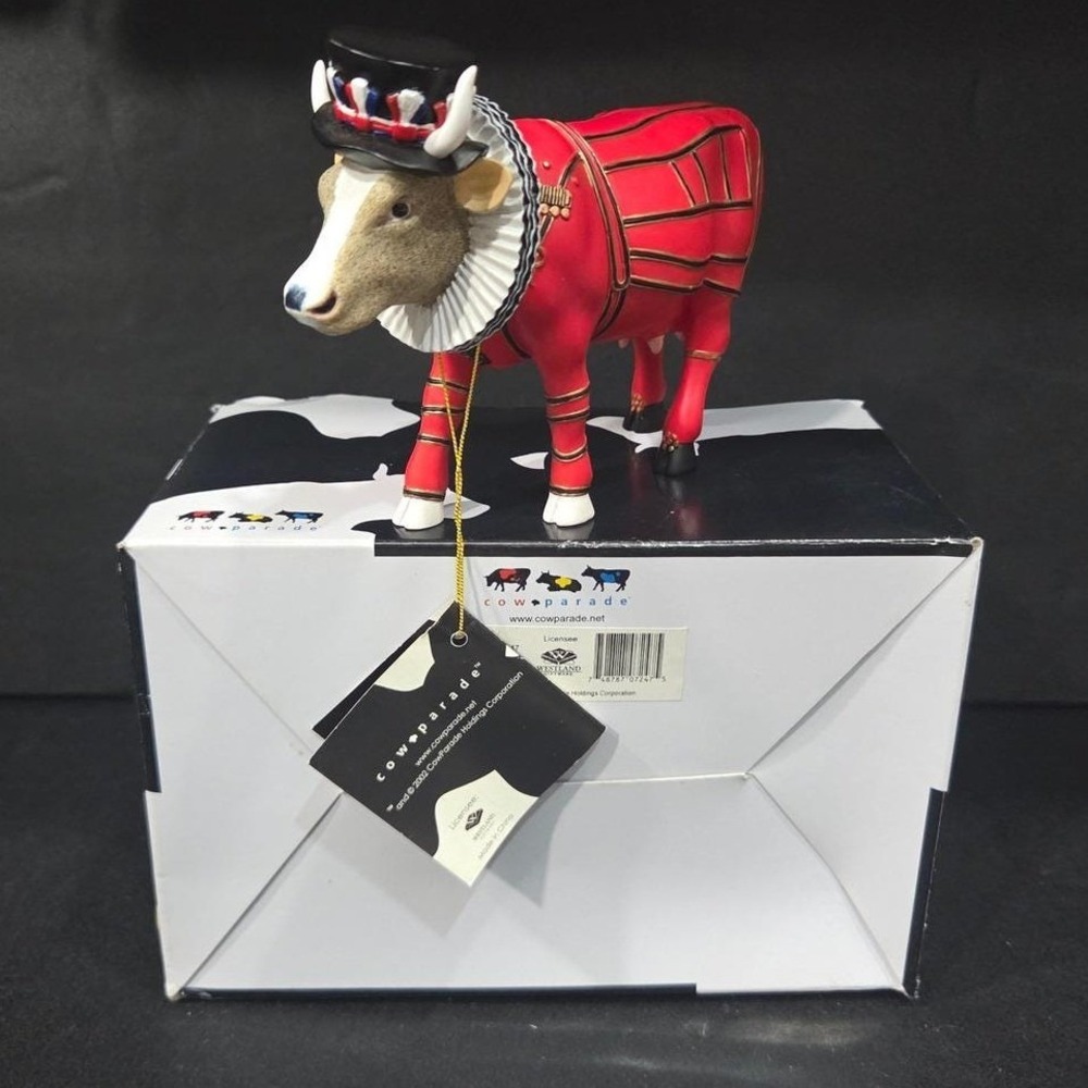 Cow Parade Beefeater It Ain't Natural Cow Figurine Westland Giftware 7247 Red
